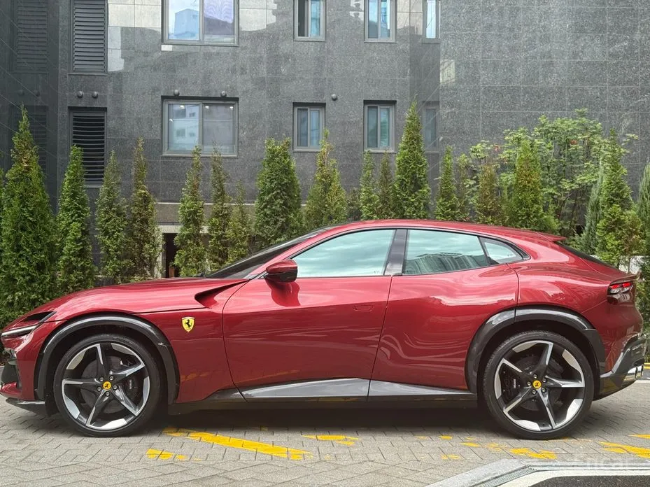 Ferrari Purosangue 2022 6.5 V12