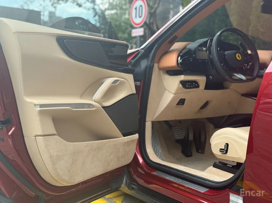 Ferrari Purosangue 2022 6.5 V12