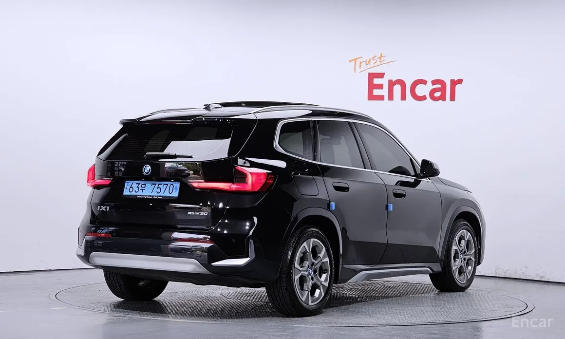 BMW iX1 2023 xDrive 30 xLine