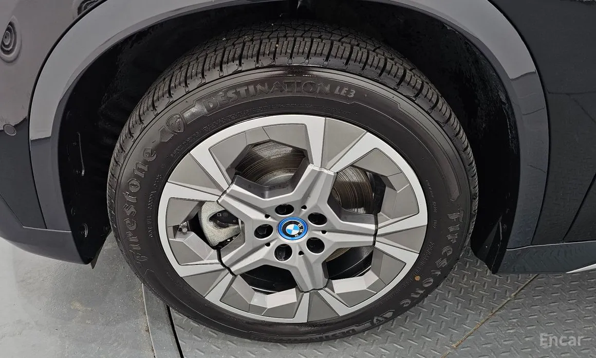 BMW iX1 2023 xDrive 30 xLine