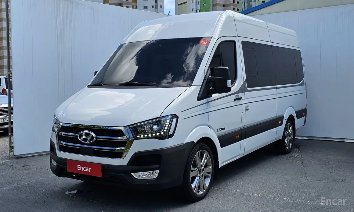 Hyundai Solati 2015 15-seater