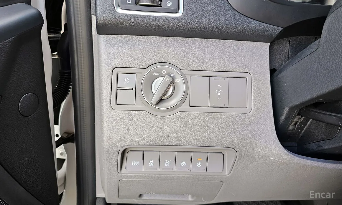 Hyundai Solati 2015 15-seater