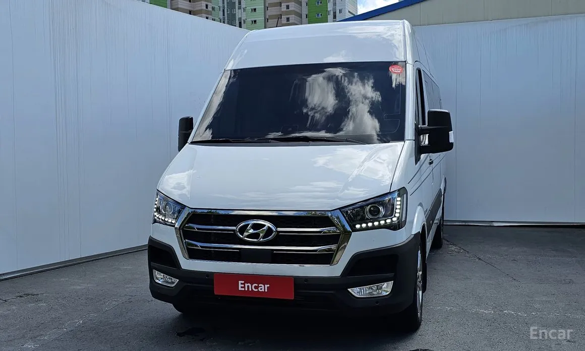 Hyundai Solati 2015 15-seater