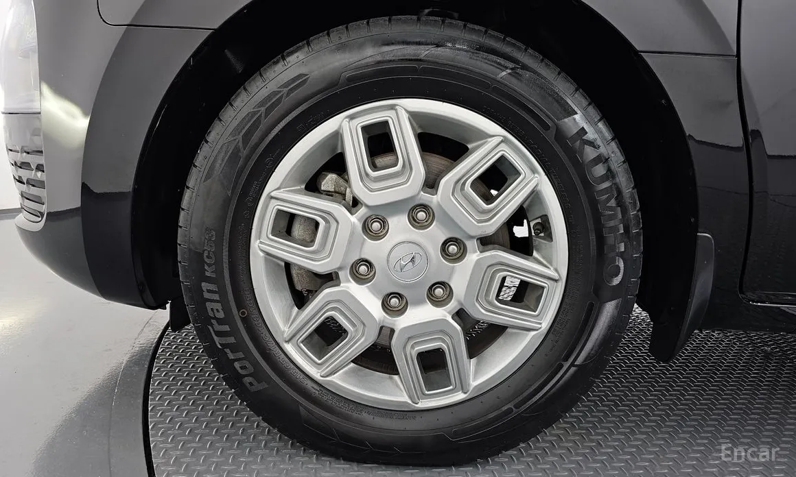 Hyundai Staria 2021 L3.5 Cargo 5-Seater