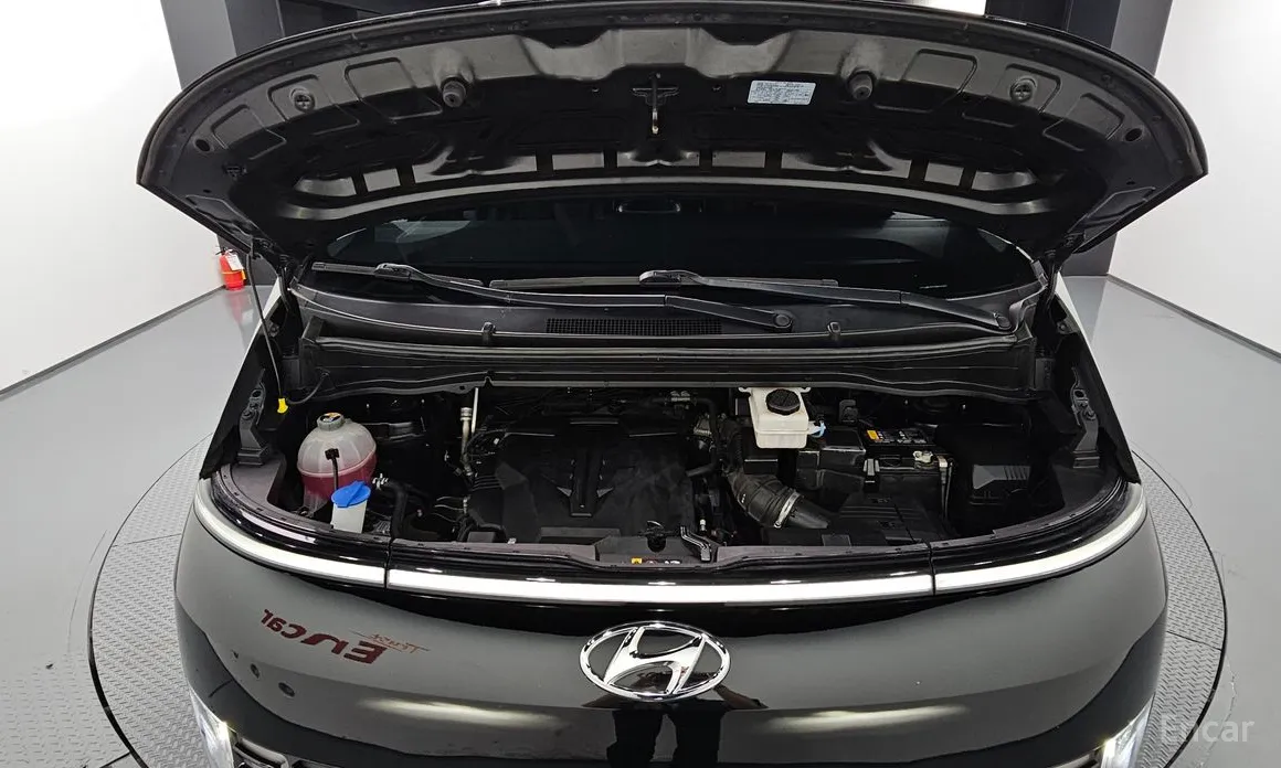 Hyundai Staria 2021 L3.5 Cargo 5-Seater