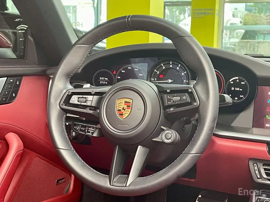 Porsche 911 2019 Carrera 4 Cabriolet