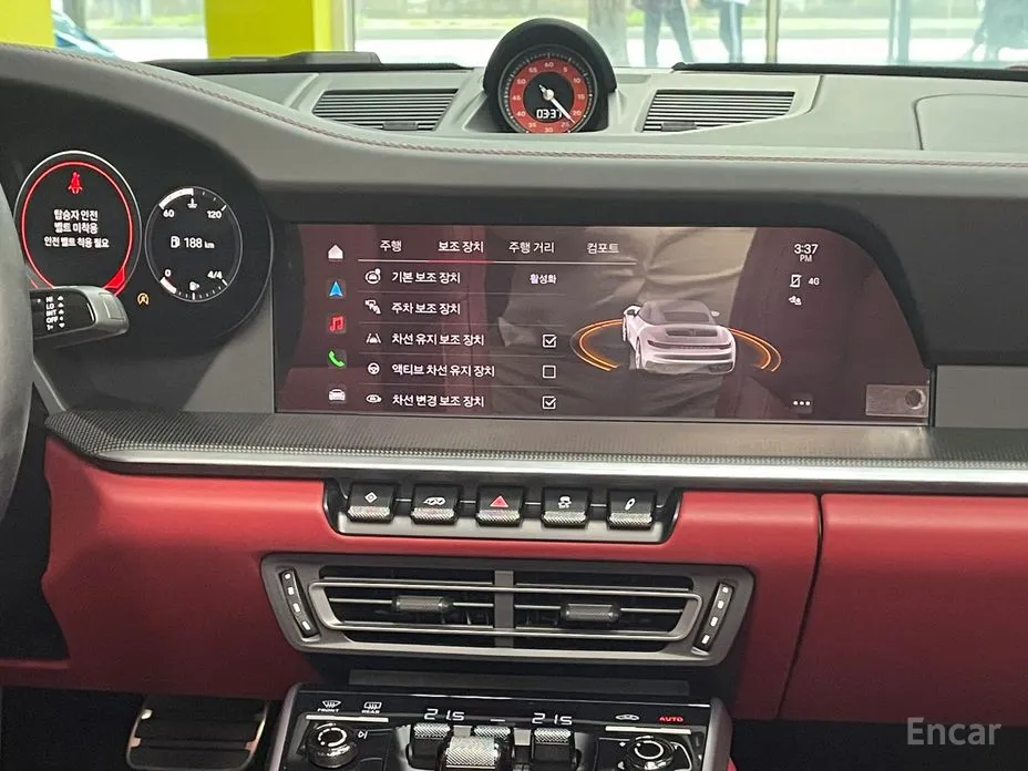 Porsche 911 2019 Carrera 4 Cabriolet