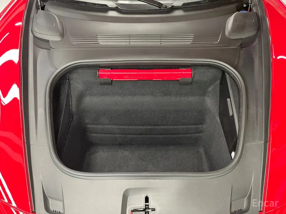 Porsche 911 2019 Carrera 4 Cabriolet