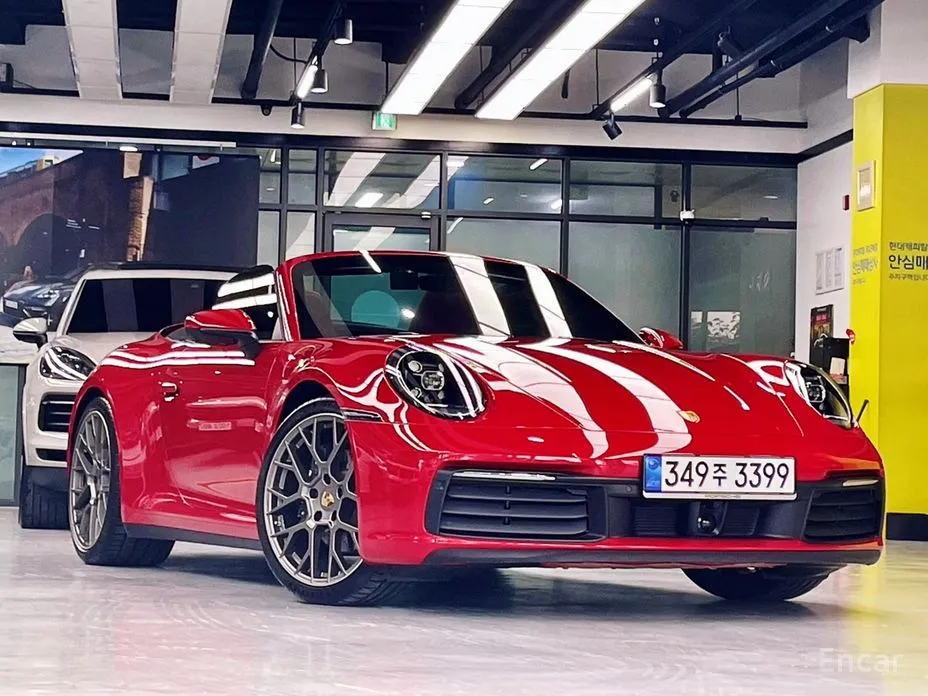 Porsche 911 2019 Carrera 4 Cabriolet