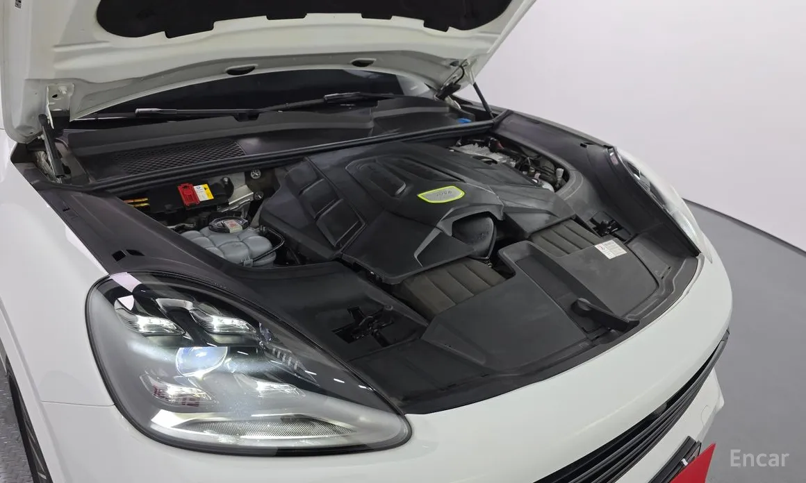 Porsche Cayenne 2019 3.0 E-Hybrid Coupe