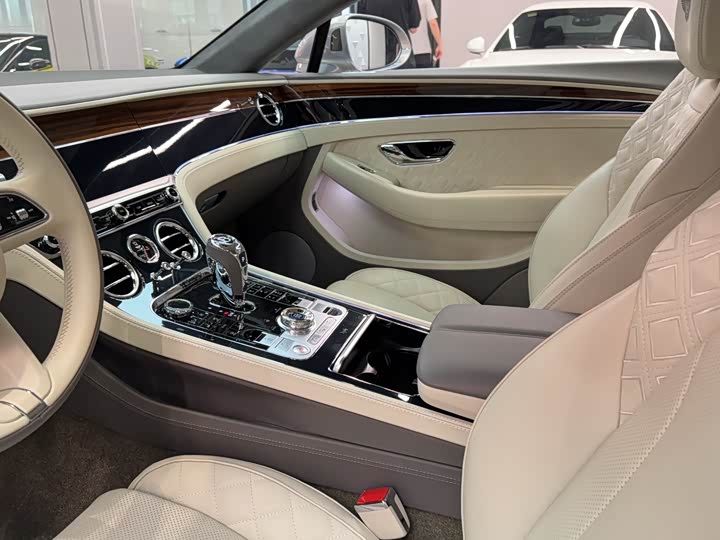 Bentley Continental GT 2022 2022款 4.0T GT V8