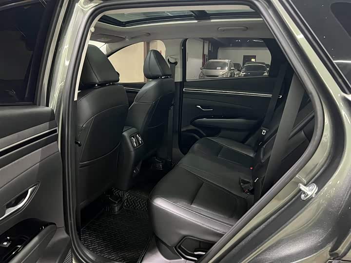 Hyundai Tucson L 2023 2023款 途胜L 1.5T 自动两驱LUX尊贵版