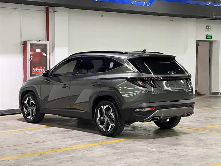 Hyundai Tucson L 2023 2023款 途胜L 1.5T 自动两驱LUX尊贵版