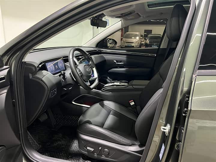 Hyundai Tucson L 2023 2023款 途胜L 1.5T 自动两驱LUX尊贵版