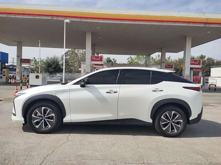 Lexus RZ 2023 2023款 450e 四驱纵享版