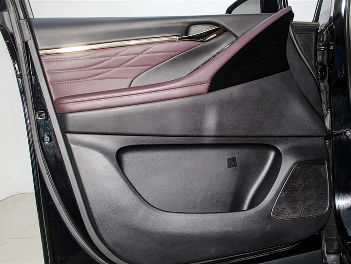 GAC Trumpchi M8 2024 2024款 大师系列 400T 至尊版