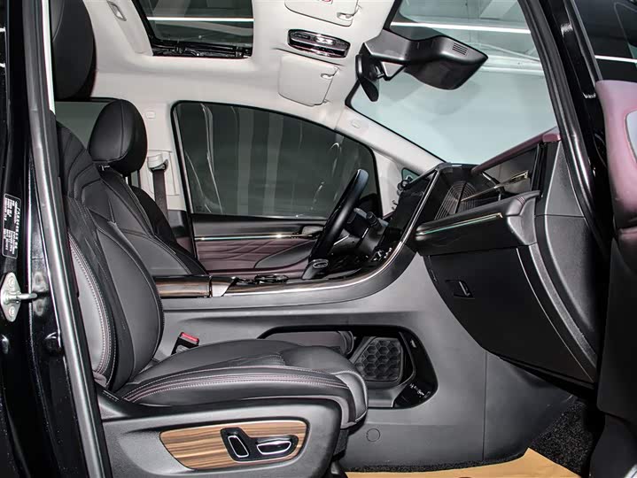 GAC Trumpchi M8 2024 2024款 大师系列 400T 至尊版