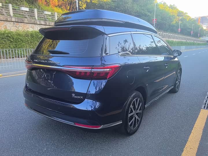 BYD Song Max Hybrid 2022 2022款 DM-i 105KM 行政版