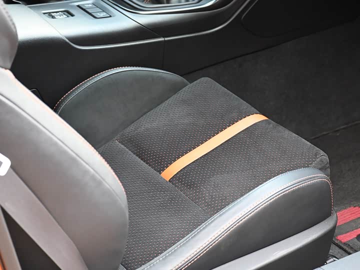 Toyota GR86 2023 2023款 GR 86 2.4L 手动十周年纪念版