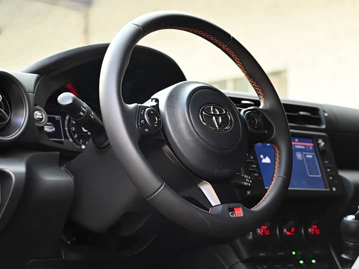 Toyota GR86 2023 2023款 GR 86 2.4L 手动十周年纪念版