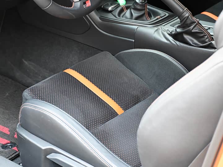 Toyota GR86 2023 2023款 GR 86 2.4L 手动十周年纪念版