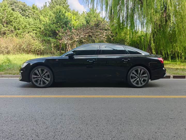 Audi A6L 2025 2025款 改款 45 TFSI quattro 臻选动感型