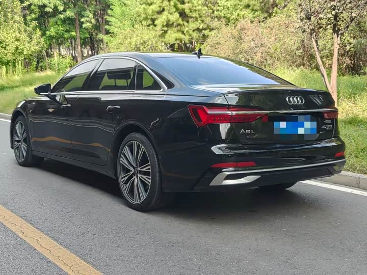 Audi A6L 2025 2025款 改款 45 TFSI quattro 臻选动感型