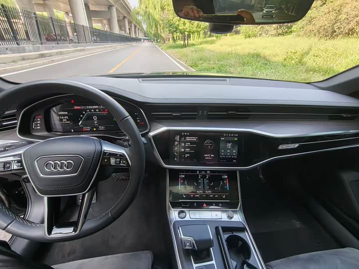 Audi A6L 2025 2025款 改款 45 TFSI quattro 臻选动感型
