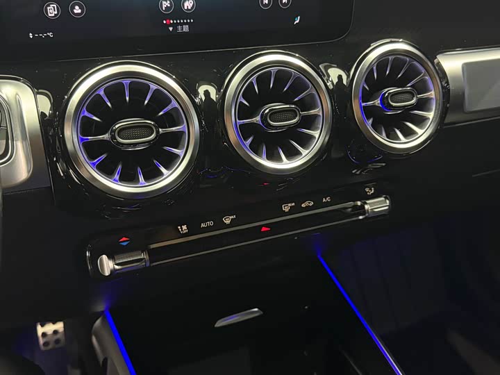 Mercedes-Benz GLB-Class AMG 2022 2022款 AMG GLB 35 4MATIC