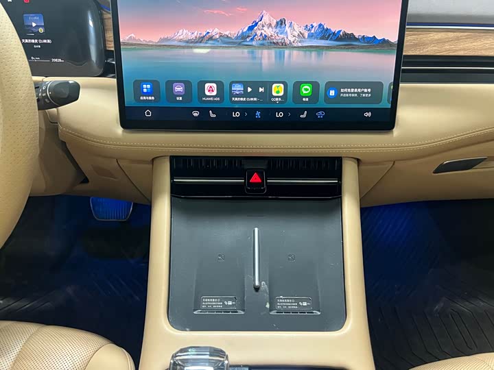 Aito M7 2024 2024款 1.5T 智驾四驱Ultra版 5座