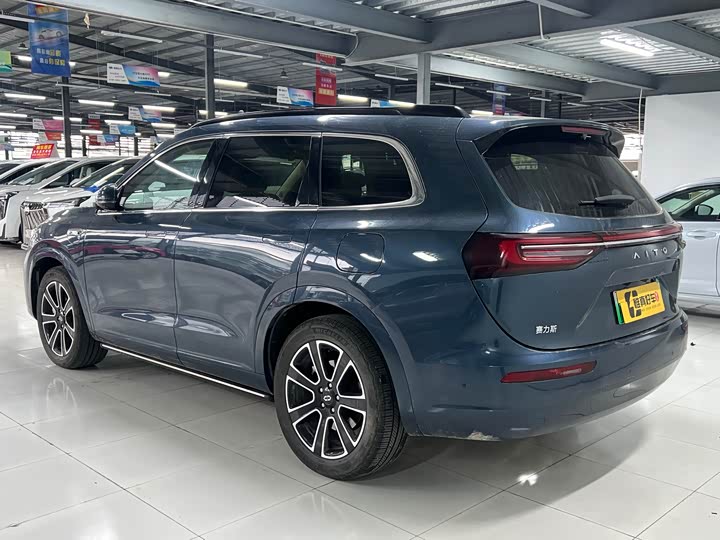 Aito M7 2024 2024款 1.5T 智驾四驱Ultra版 5座