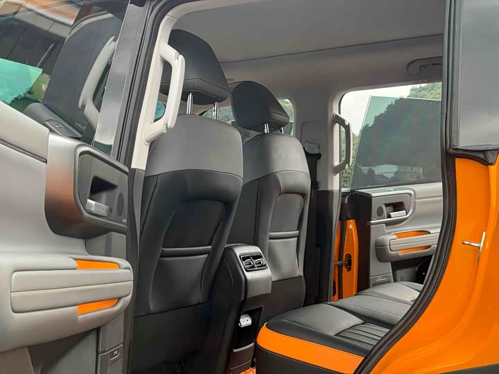 BAIC Beijing BJ40 2024 2024款 2.0T 全新城市猎人版 至尊型