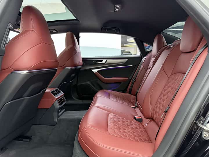 Audi A7L 2024 2024款 45 TFSI quattro S-line 黑武士版