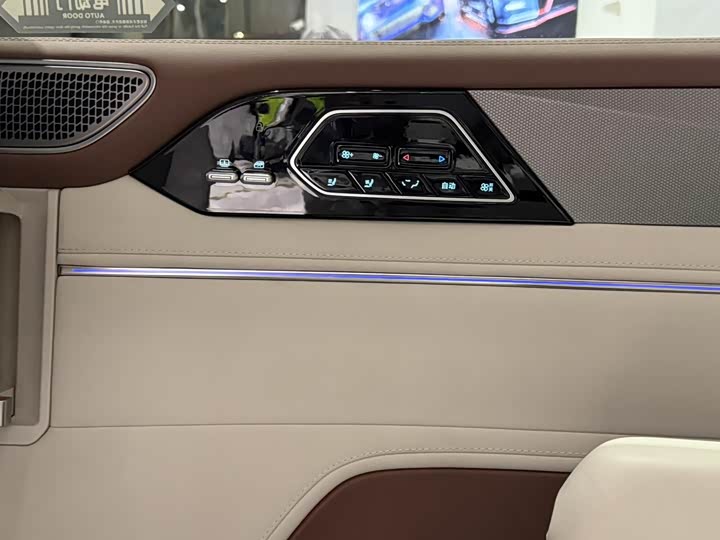 BYD Xia 2025 2025款 DM-i 1.5T 180km 超越型