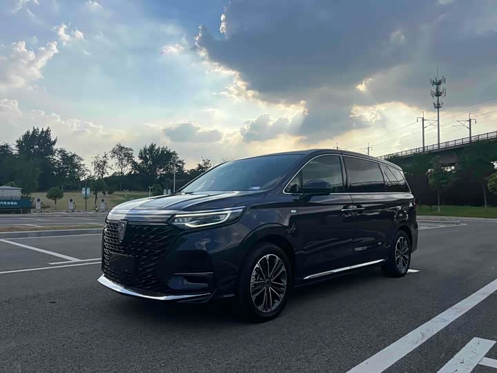 Roewe iMax 8 2022 2022款 400TGI 旗舰版