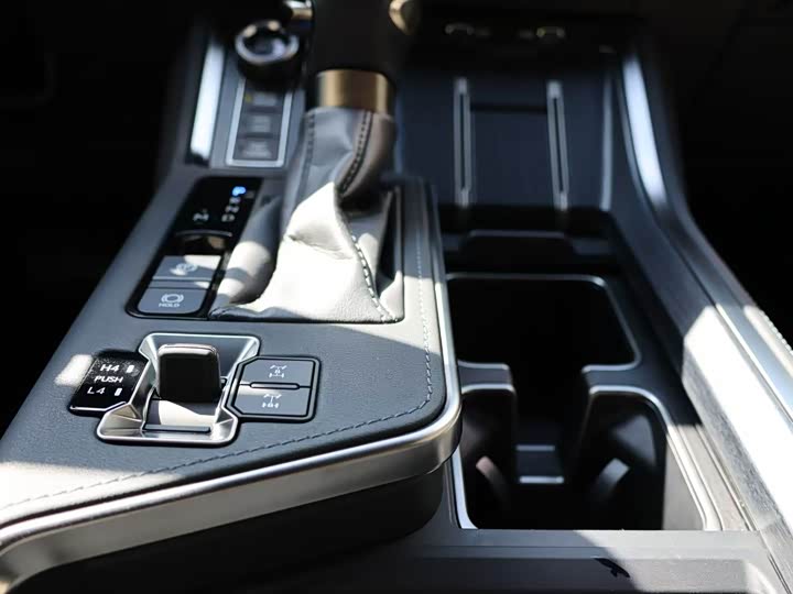 Lexus GX 2024 2024款 OVERTRAIL 远峰版