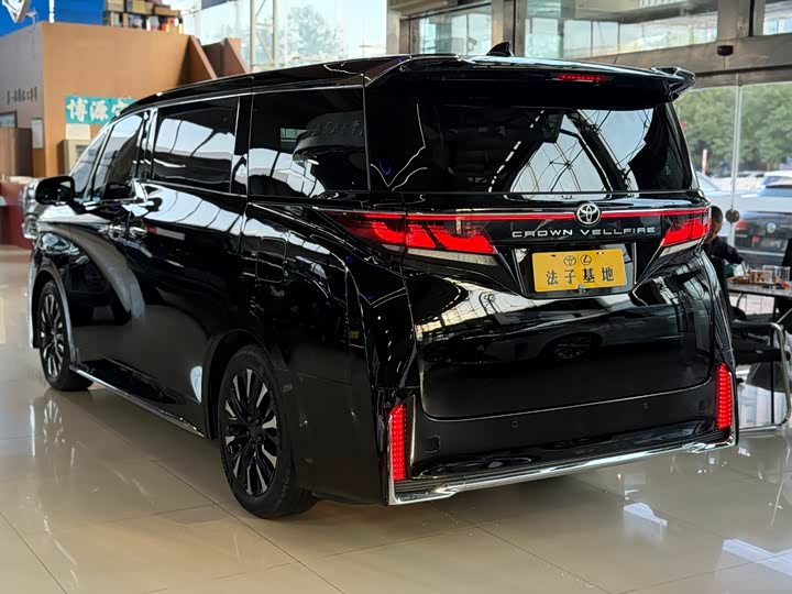 Toyota Vellfire 2024 2024款 皇冠 双擎 2.5L 至尊行政版