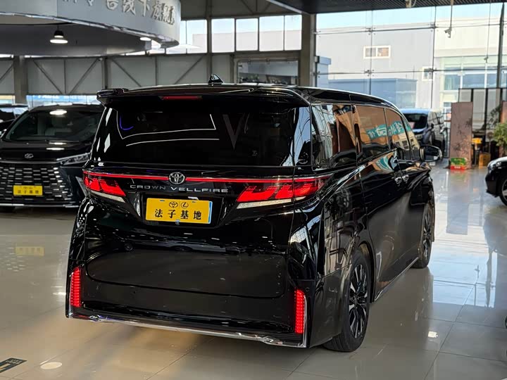 Toyota Vellfire 2024 2024款 皇冠 双擎 2.5L 至尊行政版