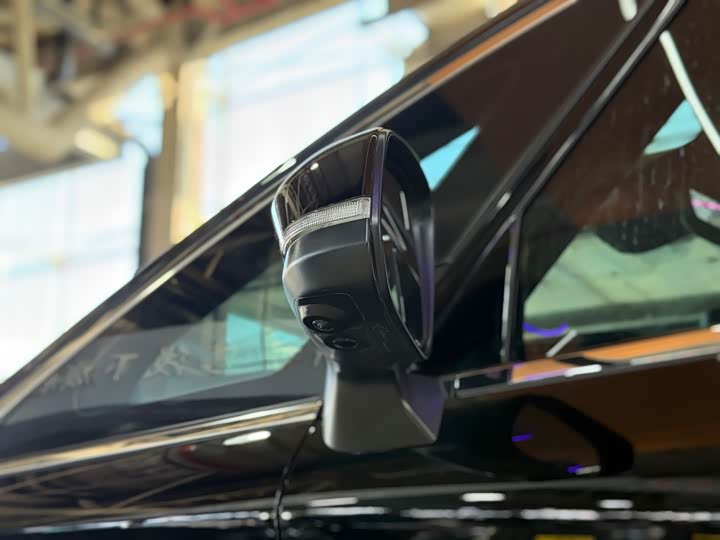 Toyota Vellfire 2024 2024款 皇冠 双擎 2.5L 至尊行政版