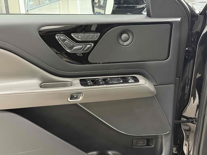 Lincoln Aviator 2024 2024款 3.0T V6 四驱奢雅版 六座