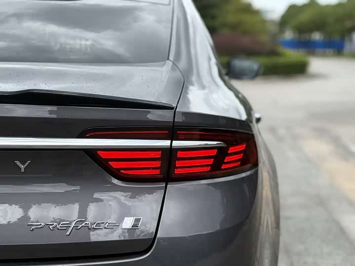 Geely Preface 2025 2025款 东方曜 2.0TD 望月版