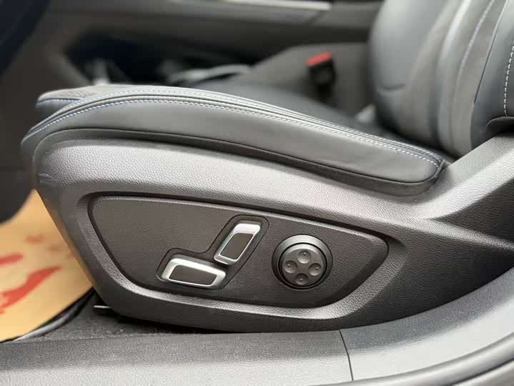 Geely Preface 2025 2025款 东方曜 2.0TD 望月版