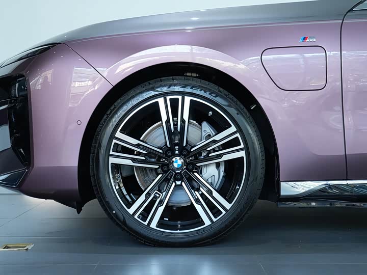 BMW i7 2023 2023款 xDrive60L M运动套装