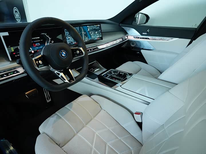 BMW i7 2023 2023款 xDrive60L M运动套装