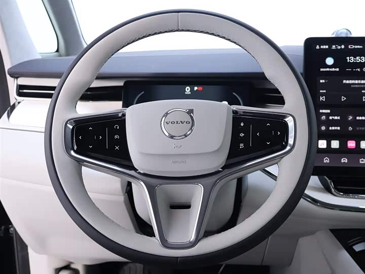 Volvo EM90 2025 2025款 Ultra 六座