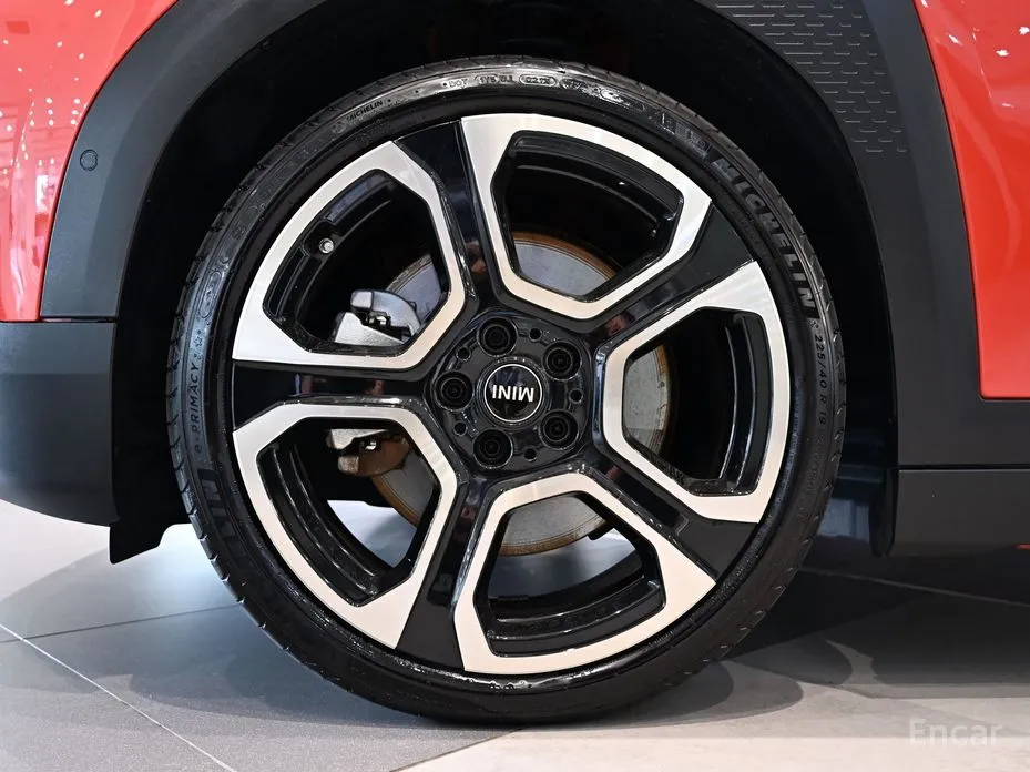 Mini Aceman 2025 SE Favoured