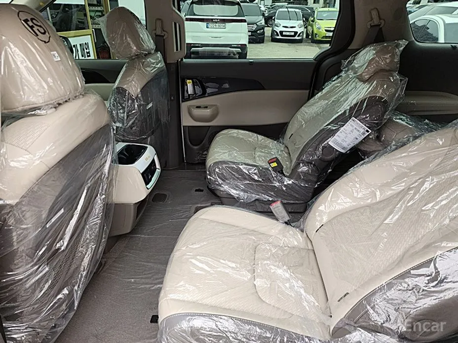 Kia Carnival 2023 HEV 9seater Signature