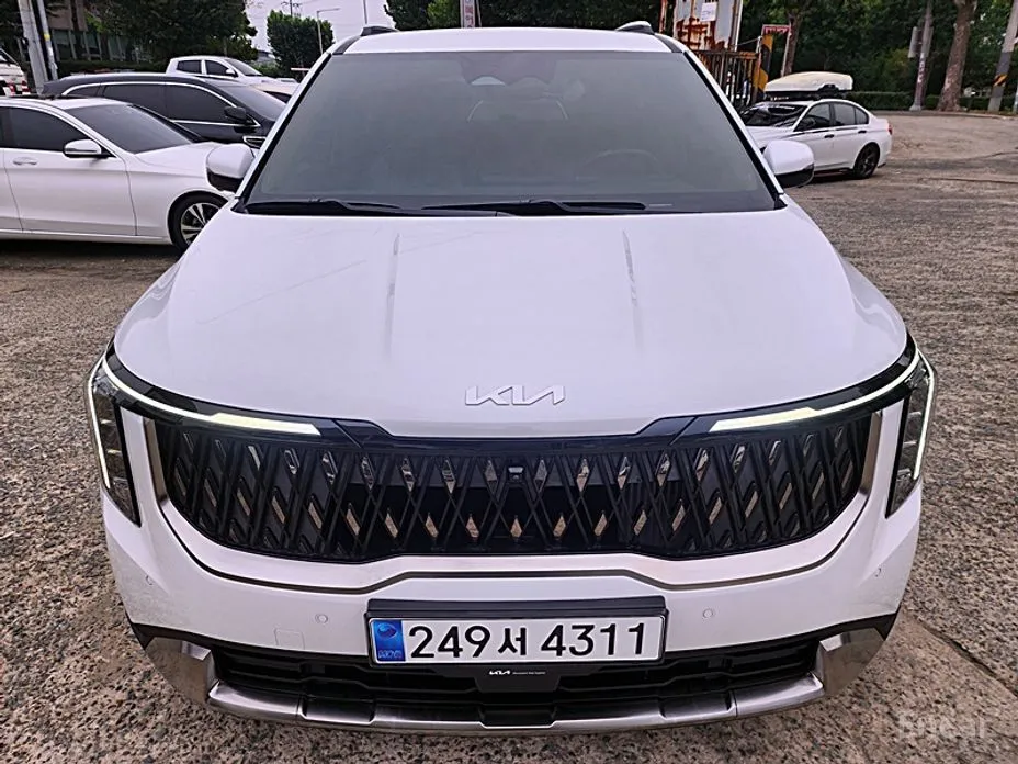 Kia Carnival 2023 HEV 9seater Signature