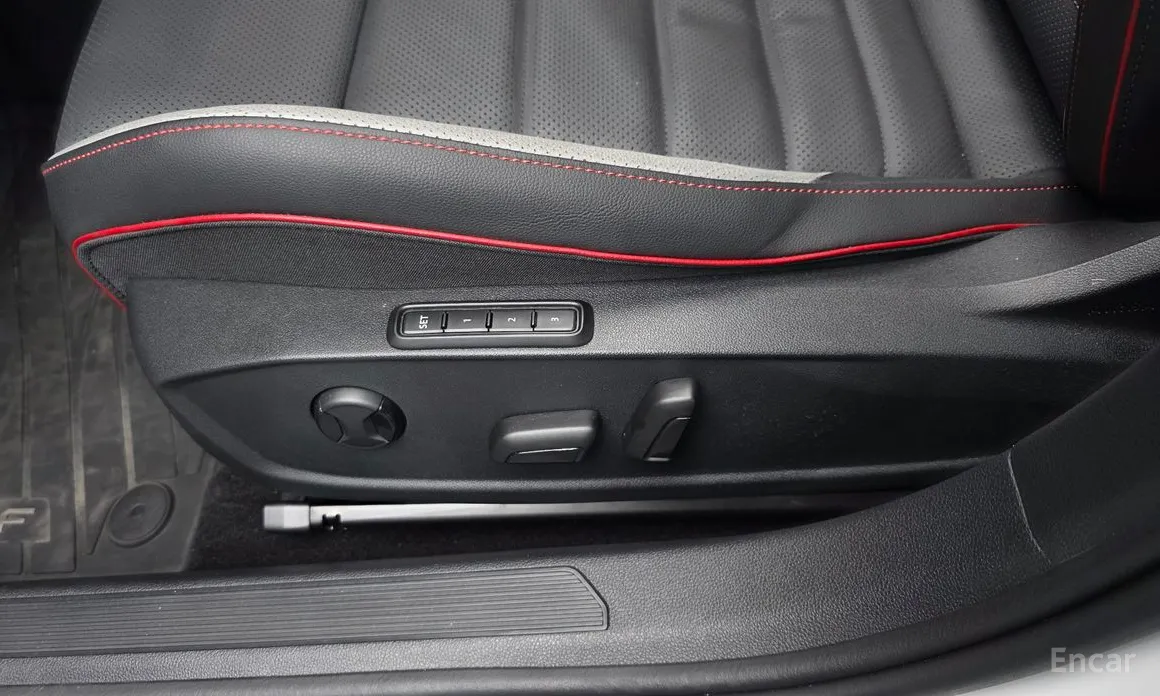 Volkswagen Golf 2022 2.0 GTI