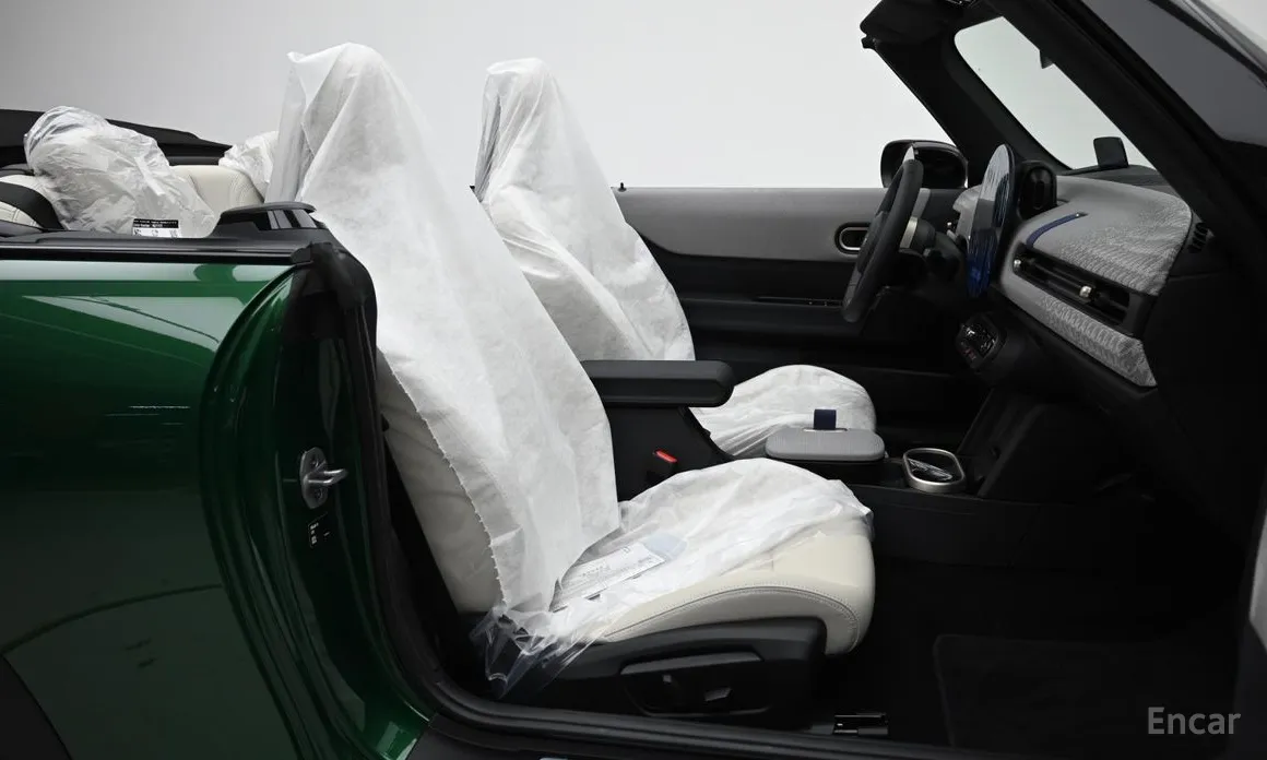 Mini Cooper Convertible 2025 Favoured